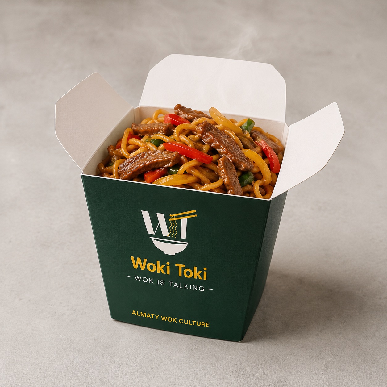 WOK с говядиной в брендированной коробочке Woki Toki